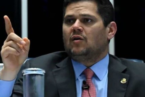 URGENTE: Alcolumbre recua e admite analisar impeachment de Moraes após pressão no Senado