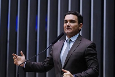 Celso Sabino abandona governo Lula após ordem dura do União Brasil