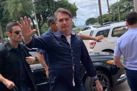 Primeira Turma do STF forma maioria para manter Bolsonaro com tornozeleira eletrônica