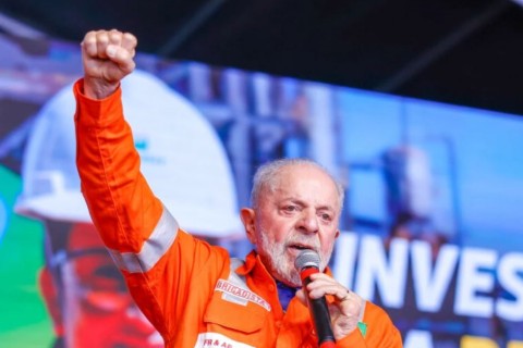 Brasil amarga último lugar em ranking global sobre indústria