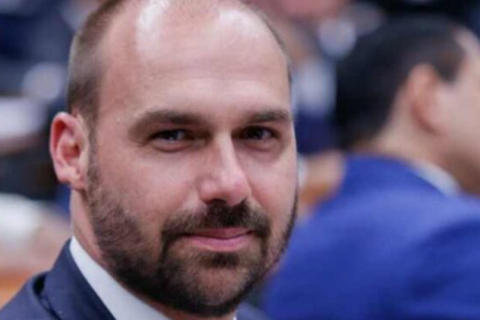 Deputado Eduardo Bolsonaro lidera pesquisa ao Senado em SP