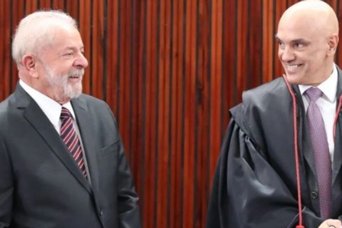 Lula diz que Alexandre de Moraes está garantindo a democracia no Brasil