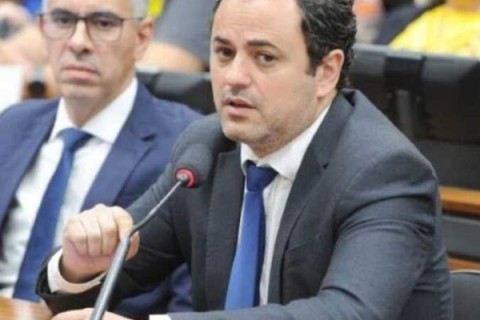 Glauber Braga entrega recurso à CCJ em que pede arquivamento de cassação