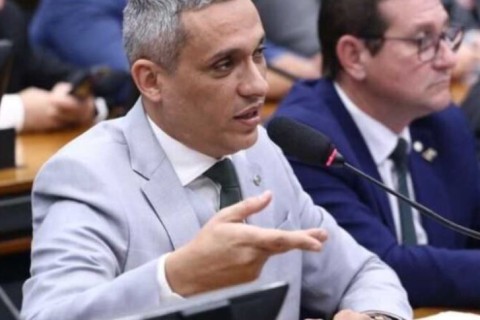 Gayer pede auditoria sobre política fiscal do governo Lula
