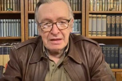 Professor Olavo de Carvalho será homenageado em Câmara no ES