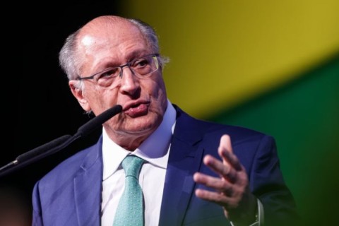 URGENTE: Alckmin confirma decreto de retaliação contra tarifaço de Trump e promete reagir à altura: “O que taxarem lá, vamos taxar aqui”