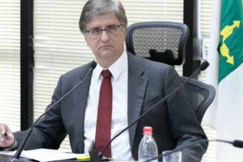 Gonet recua e se manifesta para tirar da cadeia “patriota” de 74 anos