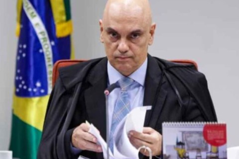 8/1: Moraes manda investigar juiz que soltou condenado por quebrar relógio em Brasília