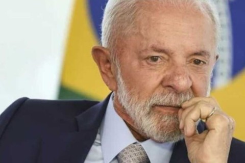 Lula compra nova briga com Congresso e veta aumento do número de deputados federais