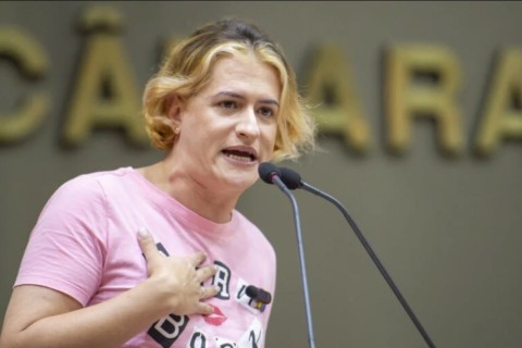 Vereadora do PT critica isenção fiscal a igrejas e gera reações