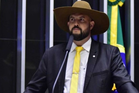 Zé Trovão defende Sóstenes e chama Dino de ‘cachorro do Lula’