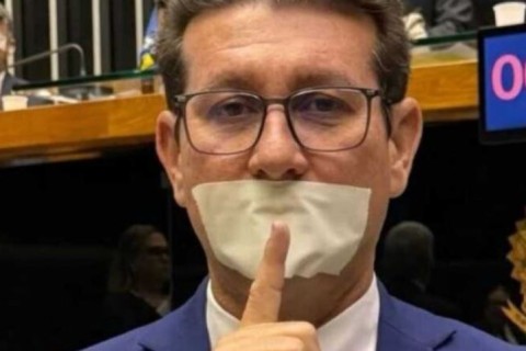Deputado Rodrigo da Zaeli assina pedido de impeachment de Alexandre de Moraes junto a lideranças da direita