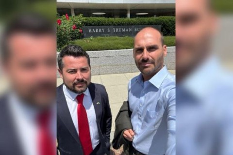 Moraes dá 15 dias para Eduardo e Figueiredo se manifestarem