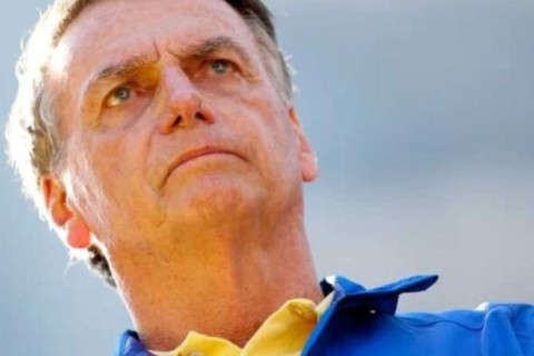 Moraes autoriza ida de grupo de oração à casa de Bolsonaro