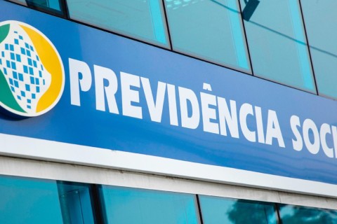 AGU cria grupo especial para recuperar dinheiro desviado do INSS