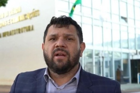 Oswaldo Eustáquio: “Moraes com visto cancelado, Eustáquio com entrada liberada nos EUA: quem é o foragido agora?”