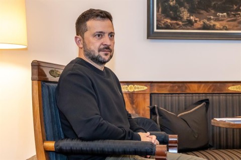 Zelensky recusa Lula e critica visita do petista a Moscou