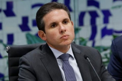 Hugo Motta critica STF por interferência política excessiva nos assuntos do Legislativo