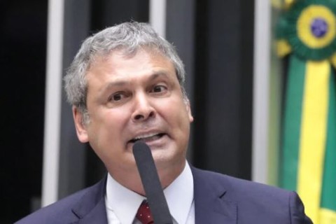 Deputado petista tenta calar opositores e acaba sendo denunciado no Conselho de Ética