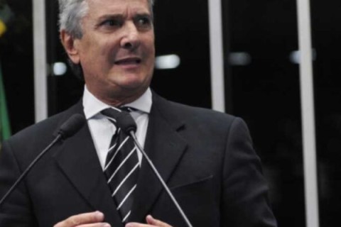 Prisão de Collor Sinaliza Rumo do STF para Futuro Julgamento de Bolsonaro