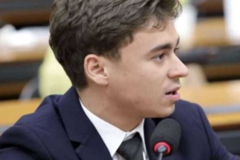 Nikolas Ferreira resgata fala de Lula defendendo piadas