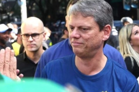 “O Brasil Não Aguenta Mais o PT!” – Tarcísio Desabafa ao Lado de Bolsonaro na Paulista