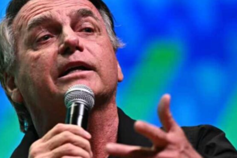 Jair Bolsonaro desabafa: “Não vou sair do Brasil. Me prendam”